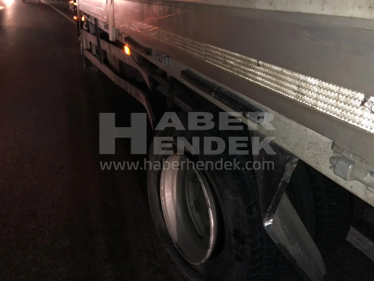 Haber: Hendekte Kaza Sürücü hastaneye kaldırıldı - Galeri-4