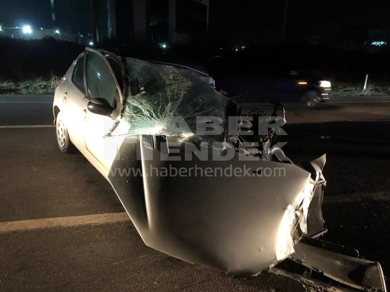 Haber: Hendekte Kaza Sürücü hastaneye kaldırıldı - Galeri-2