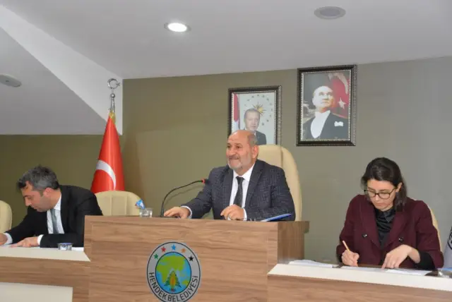 Hendek'te Yeni Yılın ilk toplantısı yapıldı