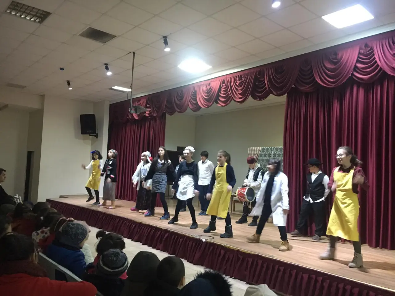 Haber: ŞEHİT MAHMUTBEY’DE PIRTLATAN BAL - Öne Çıkan