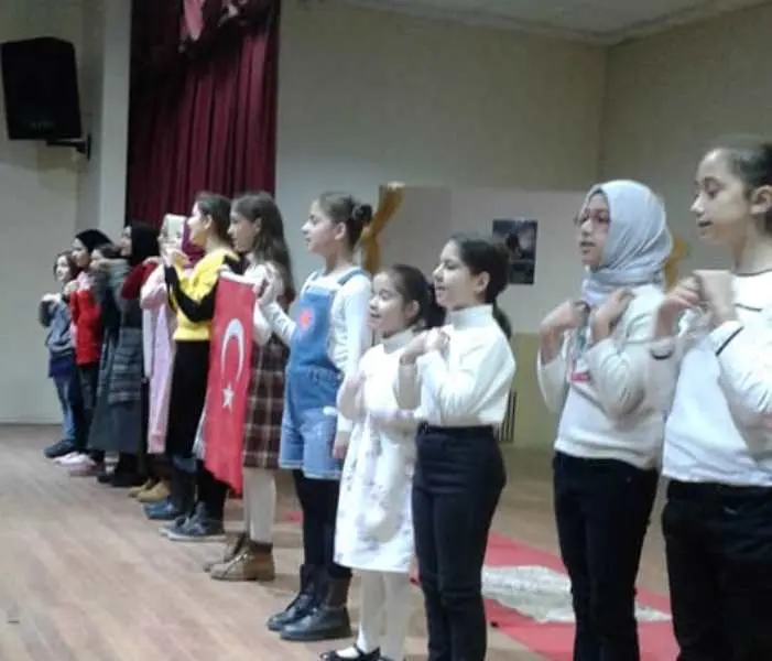 Haber: Ahmet Özsoy İmam Hatip Ortaokulu Perde Dedi - Öne Çıkan