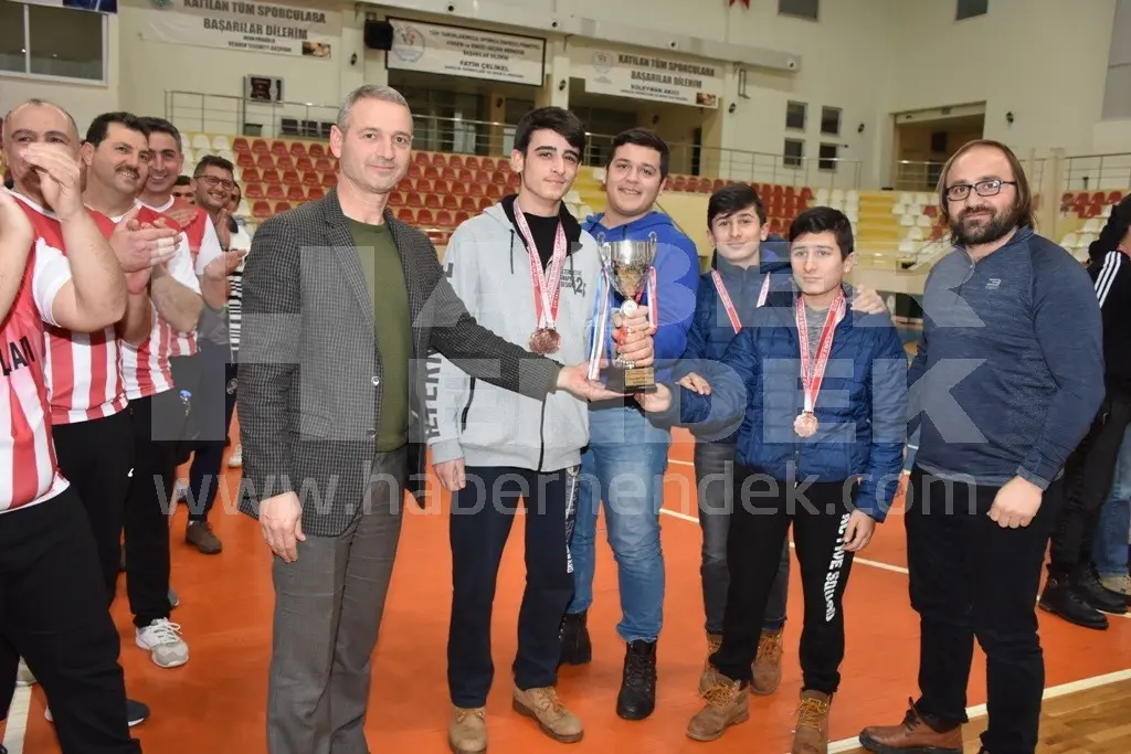 Haber: Şampiyon Akyazı Anadolu Lisesi - Galeri-6