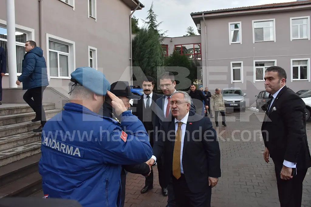 Haber: Vali’den Hendek'e İadeyi Ziyaret - Galeri-1