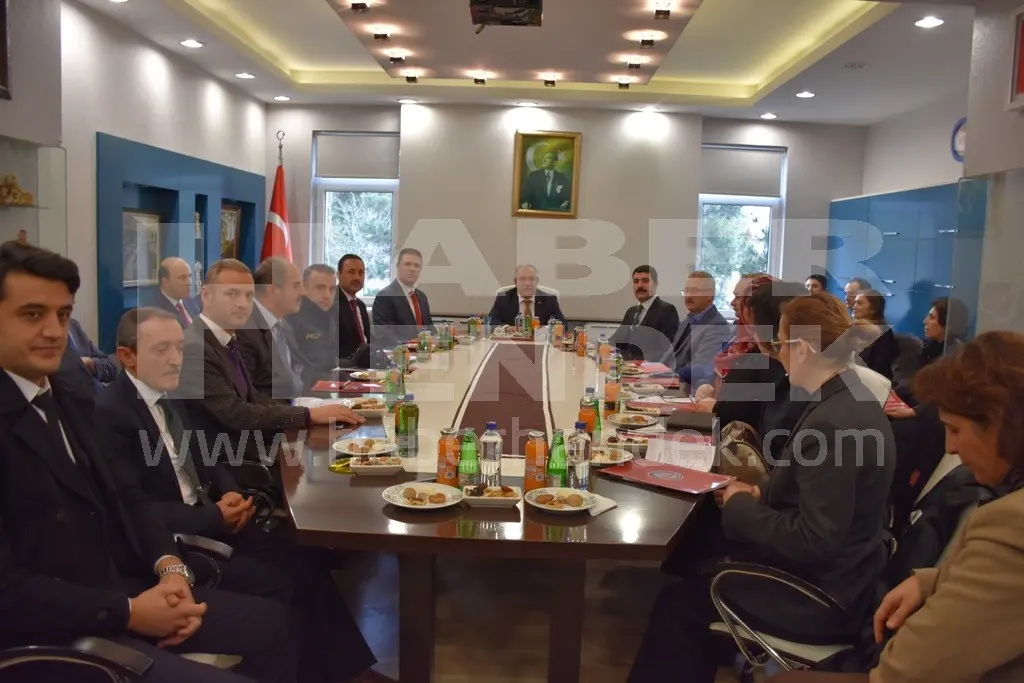 Haber: Vali’den Hendek'e İadeyi Ziyaret - Galeri-2