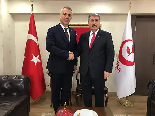 Haber: Babaoğlu, Ankara'da Büyük Birlik Partisi rozetini taktı. - Galeri-4