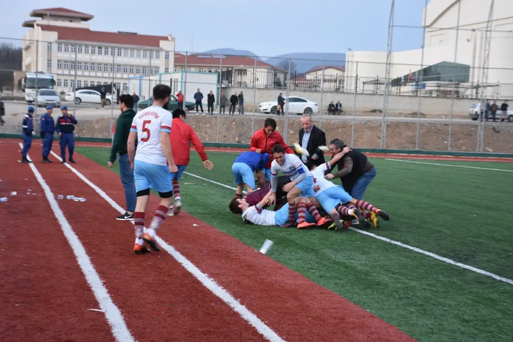 Haber: Hacıkışla Lideri Devirdi - Galeri-1