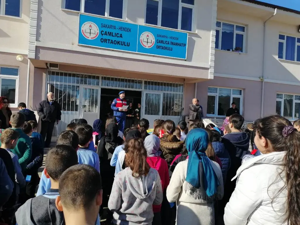 Haber: ÇAMLICA”DA TRAFİK DURDU - Galeri-1