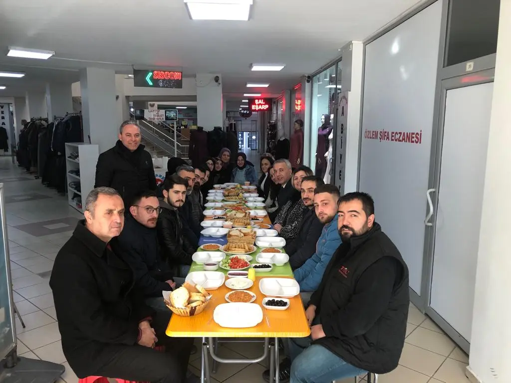 Haber: Babaoğlu Plaza Esnafıyla Kahvaltı Yaptı - Galeri-2