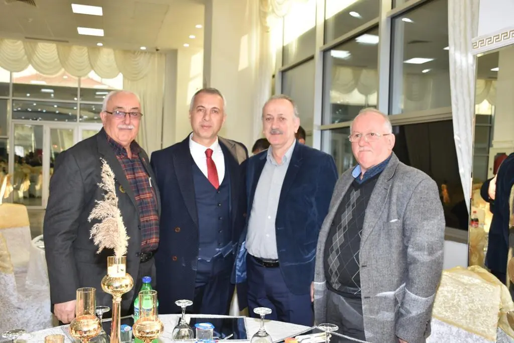 Haber: Hendek Ziraat Odasında Duran Güven Tazeledi - Galeri-4