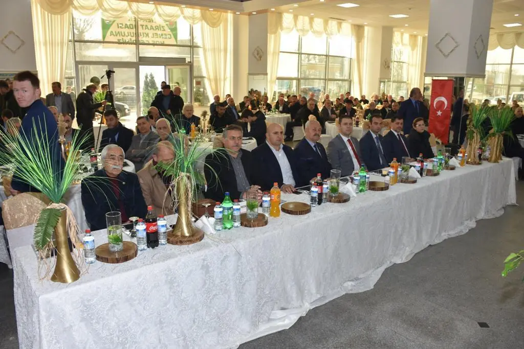 Haber: Hendek Ziraat Odasında Duran Güven Tazeledi - Galeri-3