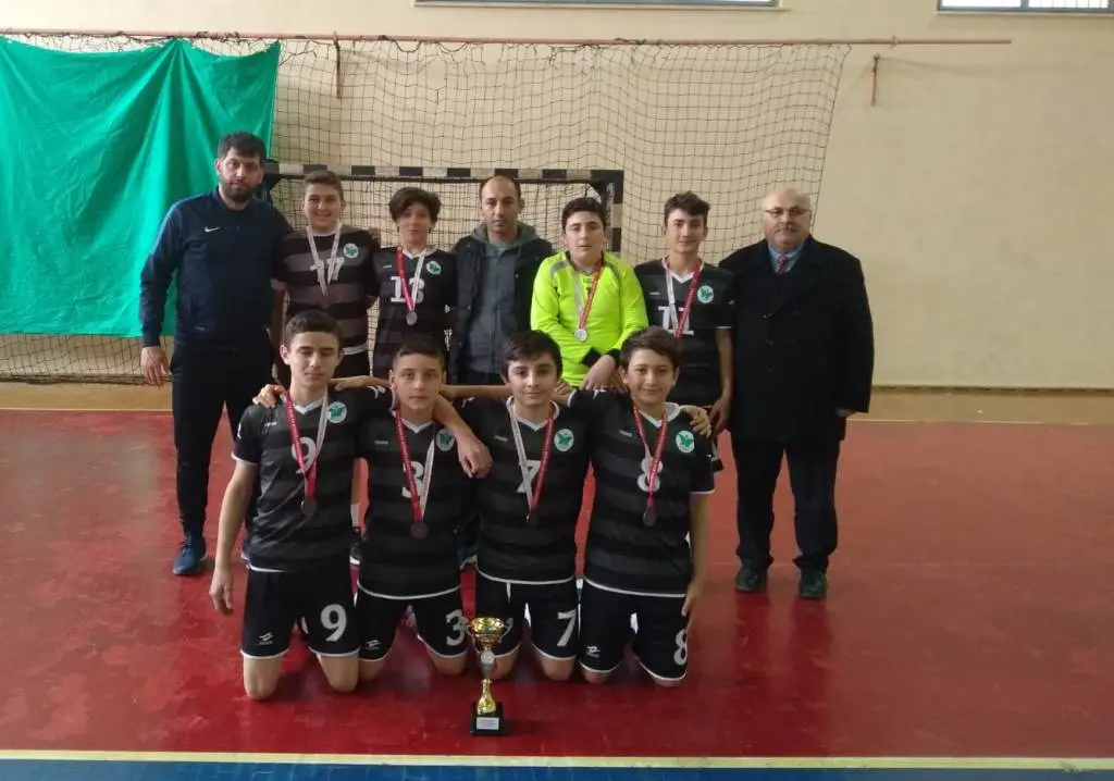 Haber: ŞEHİT MAHMUTBEY HENTBOLDA SAKARYA ÜÇÜNCÜSÜ - Öne Çıkan