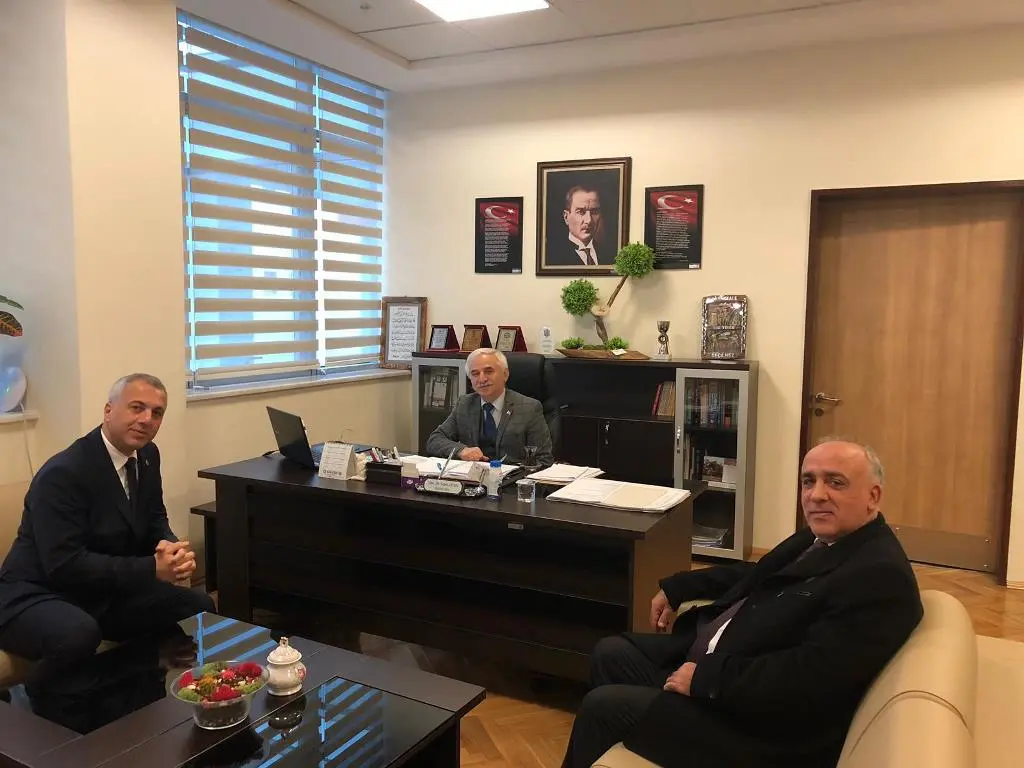 Haber: BİZİM TURGUT DUR DURAK BİLMİYOR - Galeri-9