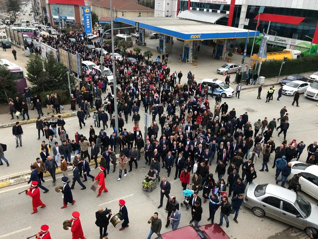 Haber: Babaoğlu’nun Aday Tanıtımında İzdiham Yaşandı - Galeri-17
