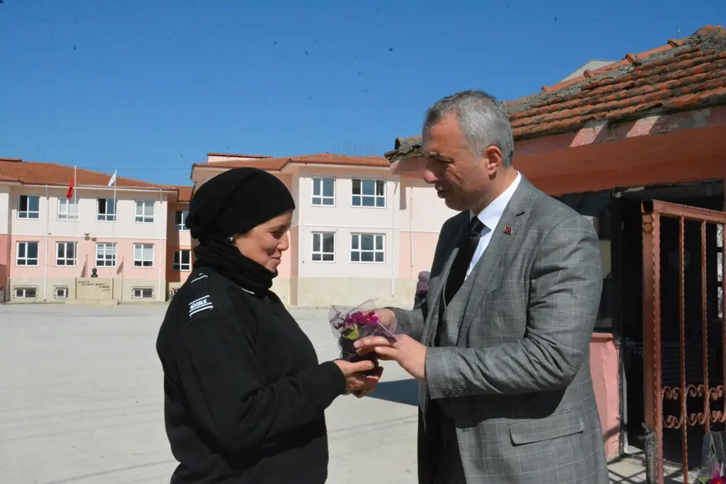 Haber: Kadınlar Yaşamımızın Her Alanında Başarıyla Yer Almıştır - Galeri-13