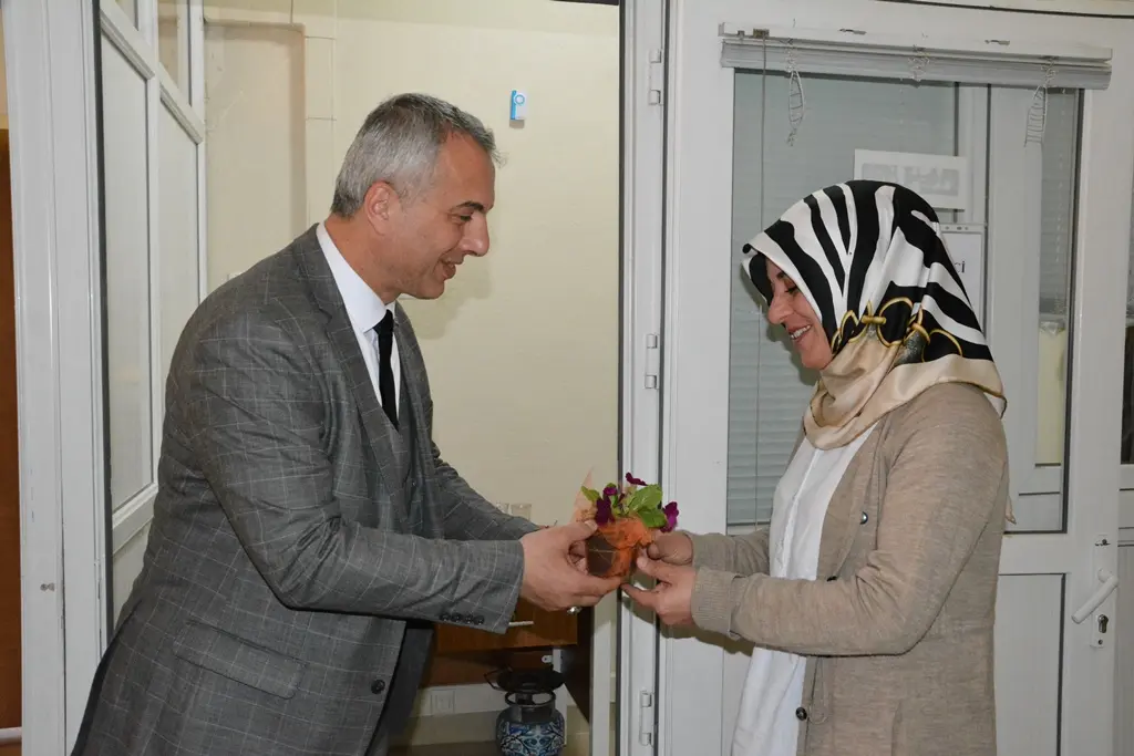 Haber: Kadınlar Yaşamımızın Her Alanında Başarıyla Yer Almıştır - Galeri-5