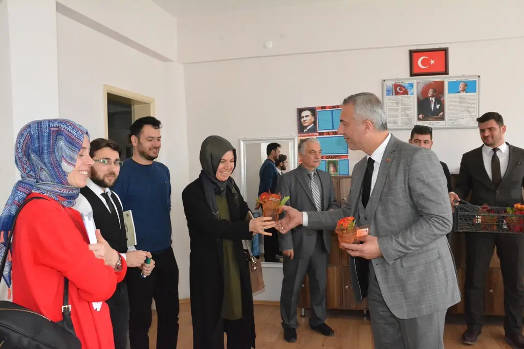 Haber: Kadınlar Yaşamımızın Her Alanında Başarıyla Yer Almıştır - Galeri-1