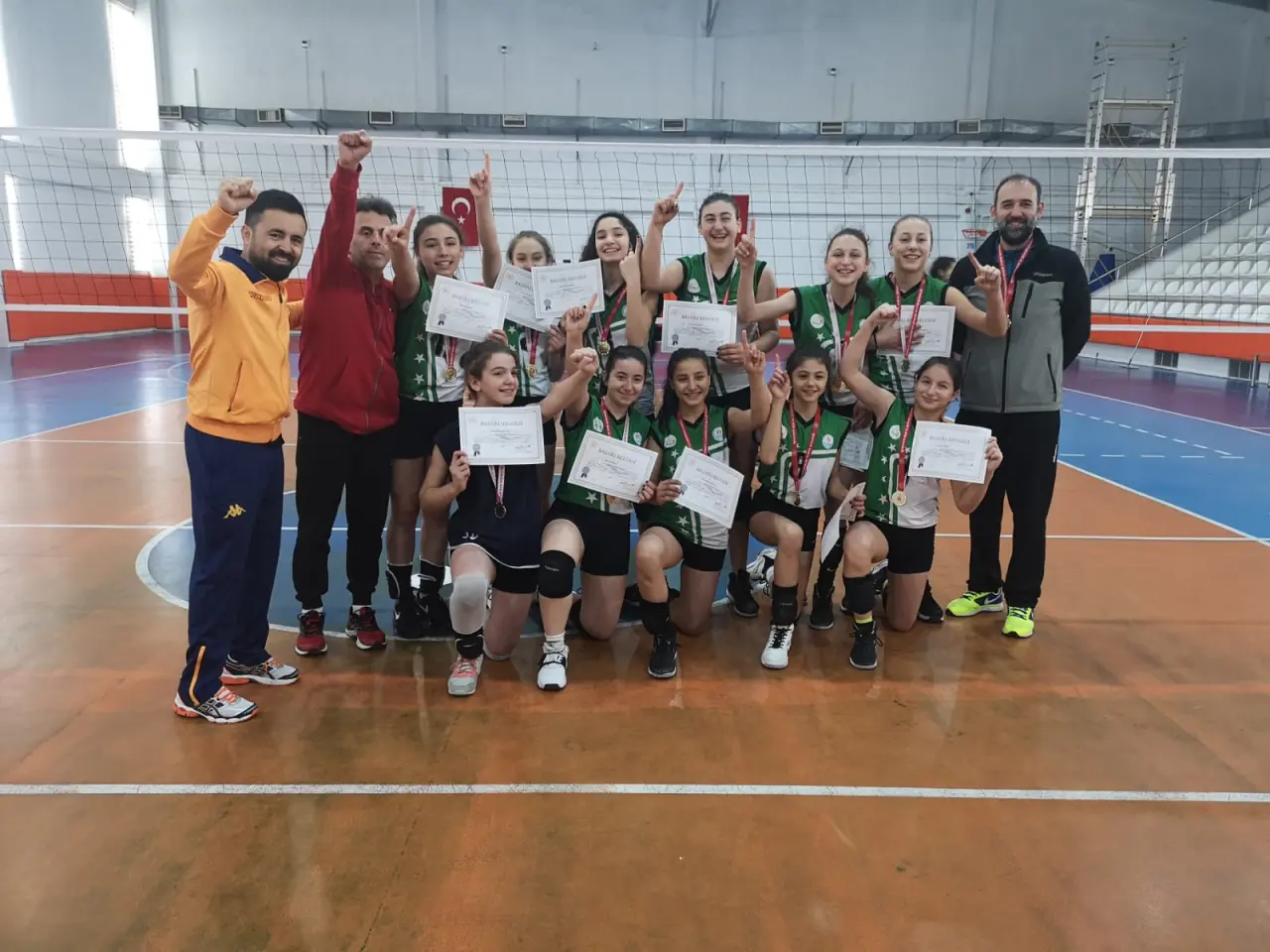 Haber: ŞEHİT MAHMUTBEY TÜRKİYE YARI FİNALLERİNDE - Öne Çıkan