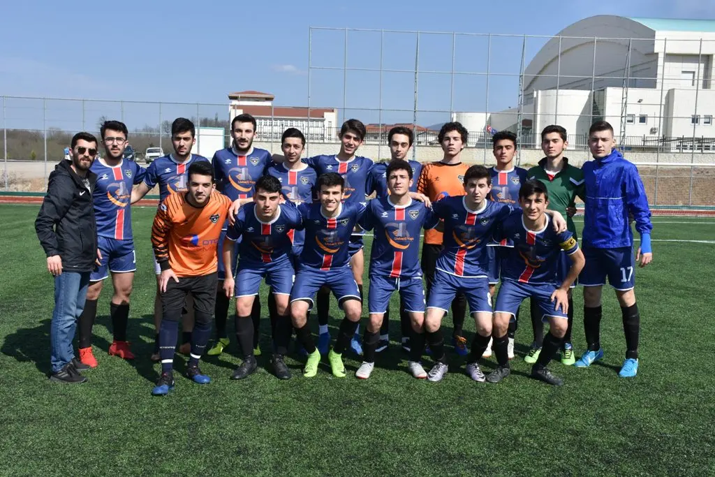 Haber: Ferizli Karadenizspor Hendek’ten 3 Puanla Döndü - Öne Çıkan