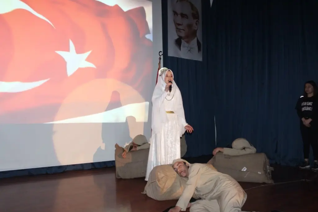 Haber: YENİMAHALLE MESLEKİ VE TEKNİK ANADOLU LİSESİ 12 MART İSTİKLAL MARŞININ KABULÜ VE MEHMET AKİF ERSOYU ANMA PROGRAMI BASIN BİLDİRİSİ - Galeri-2