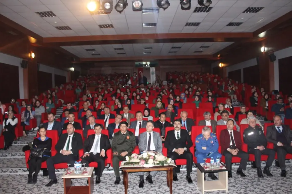 Haber: YENİMAHALLE MESLEKİ VE TEKNİK ANADOLU LİSESİ 12 MART İSTİKLAL MARŞININ KABULÜ VE MEHMET AKİF ERSOYU ANMA PROGRAMI BASIN BİLDİRİSİ - Galeri-12