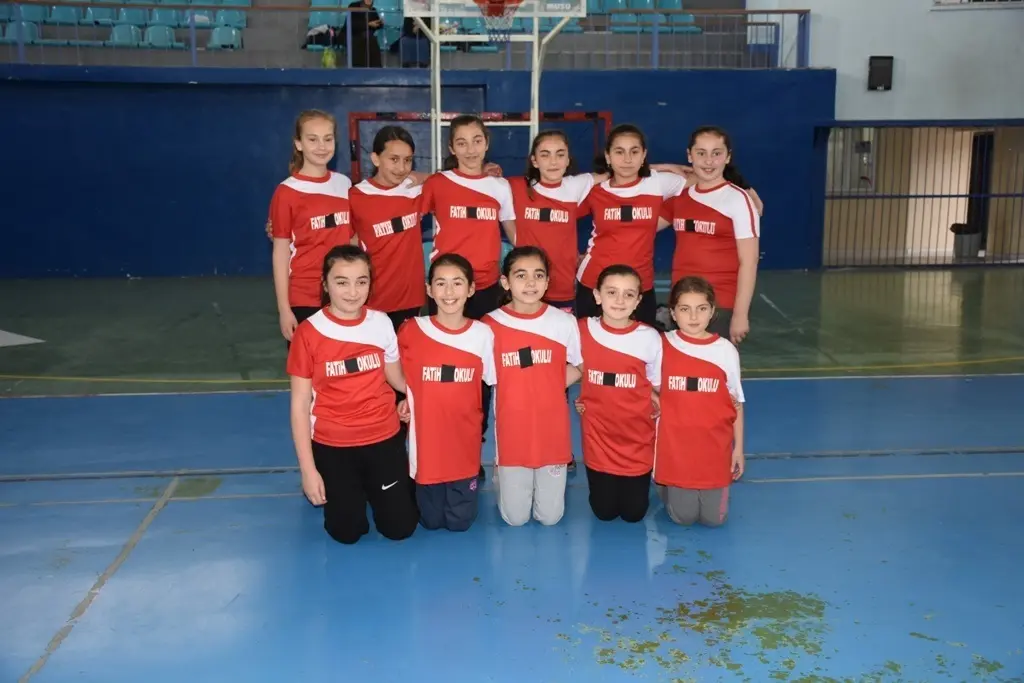 Haber: Okul Sporları Voleybol Müsabakaları Sona Erdi - Galeri-9
