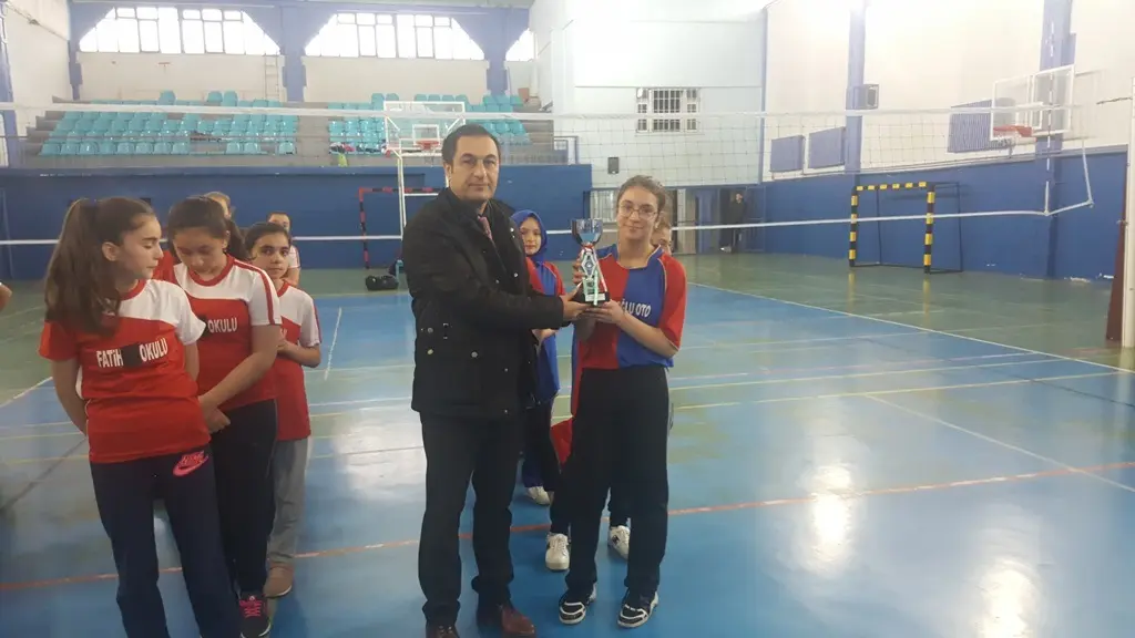 Haber: Okul Sporları Voleybol Müsabakaları Sona Erdi - Galeri-4