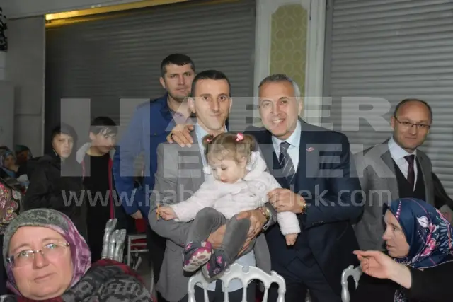 Akrabalar Gecede Buluştu