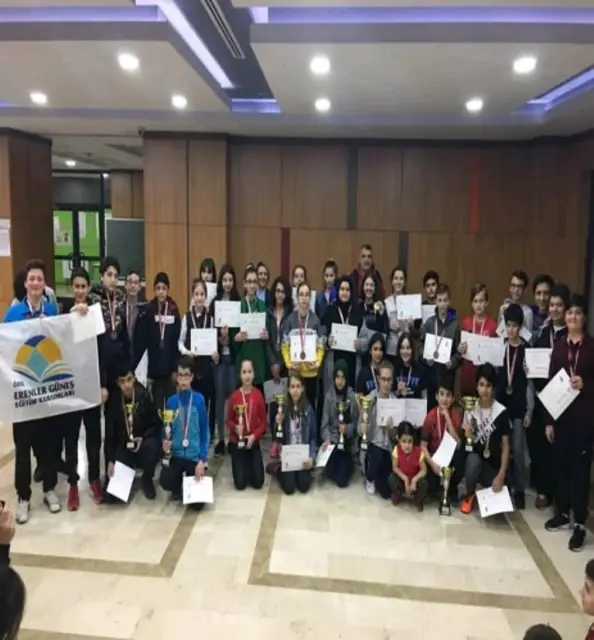 ATİKEHANIM ORTAOKULU’NDAN SATRANÇTA BÜYÜK BAŞARI