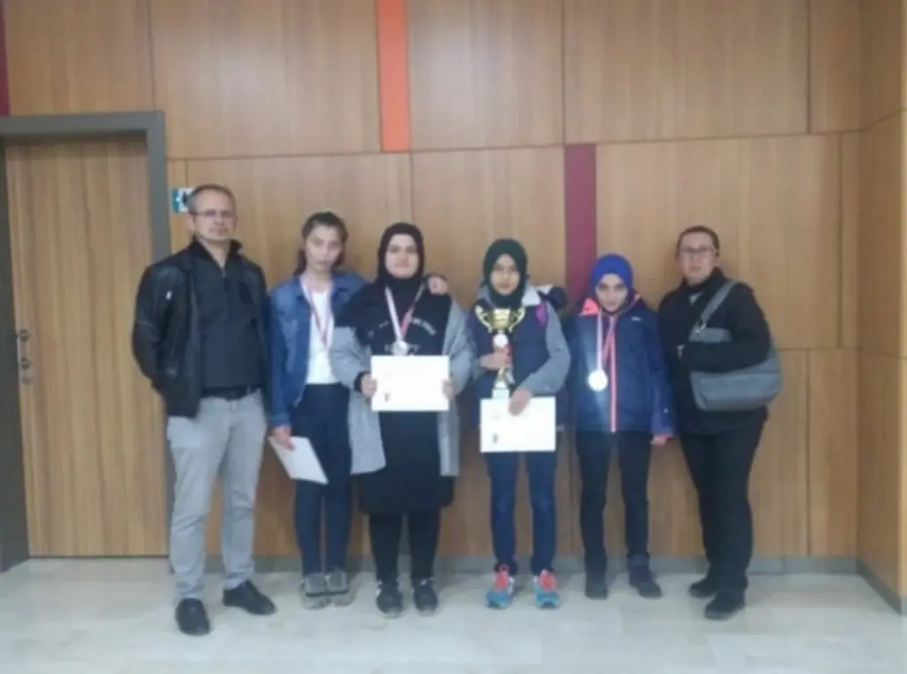 Haber: ATİKEHANIM ORTAOKULU’NDAN SATRANÇTA BÜYÜK BAŞARI - Galeri-4
