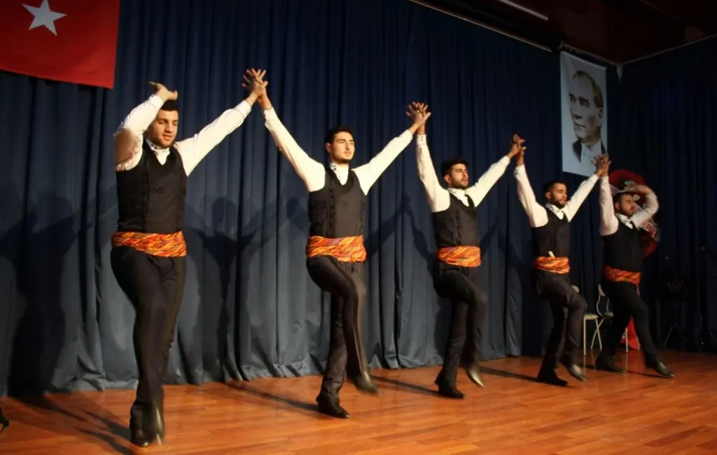 Haber: Erzurum’lular Bu Gecede Buluştu - Galeri-1