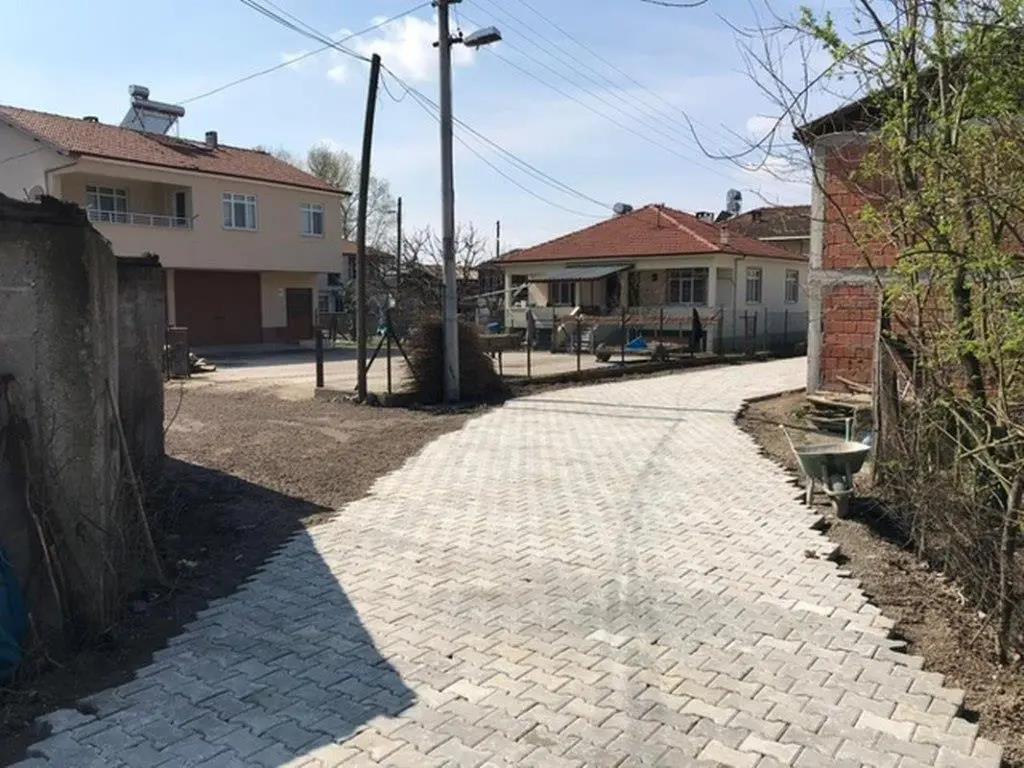Haber: Hendek Belediyesi Martinler Mahallesinde - Galeri-1