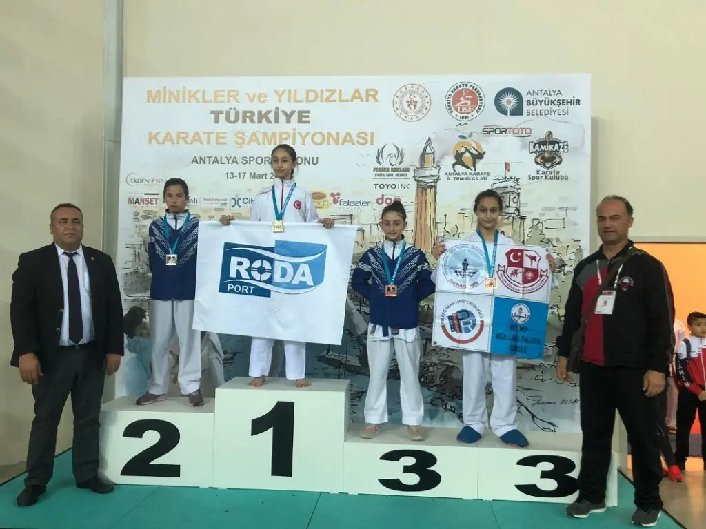 Haber: Hendek Belediyesi Karatecileri Antalya’da tarih yazdı - Galeri-3