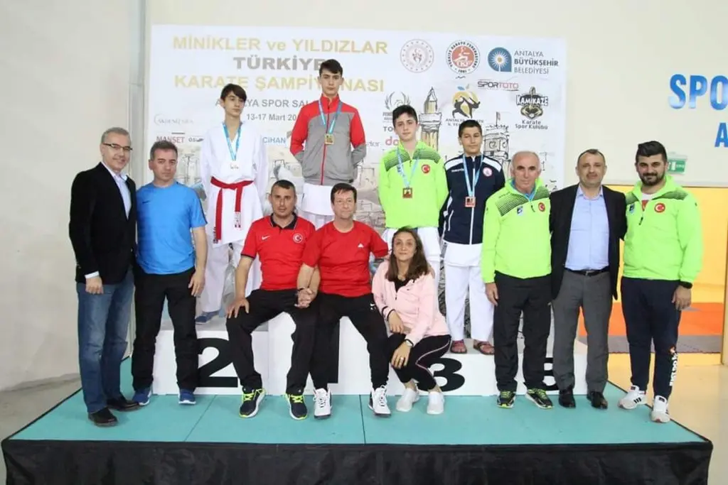Haber: Hendek Belediyesi Karatecileri Antalya’da tarih yazdı - Galeri-1