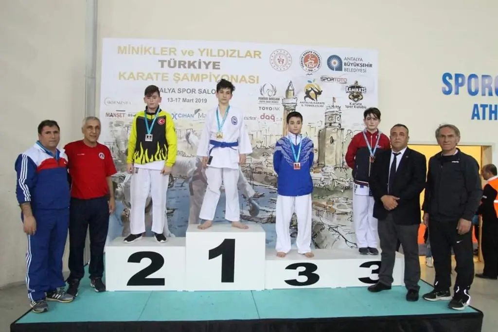Haber: Hendek Belediyesi Karatecileri Antalya’da tarih yazdı - Galeri-5