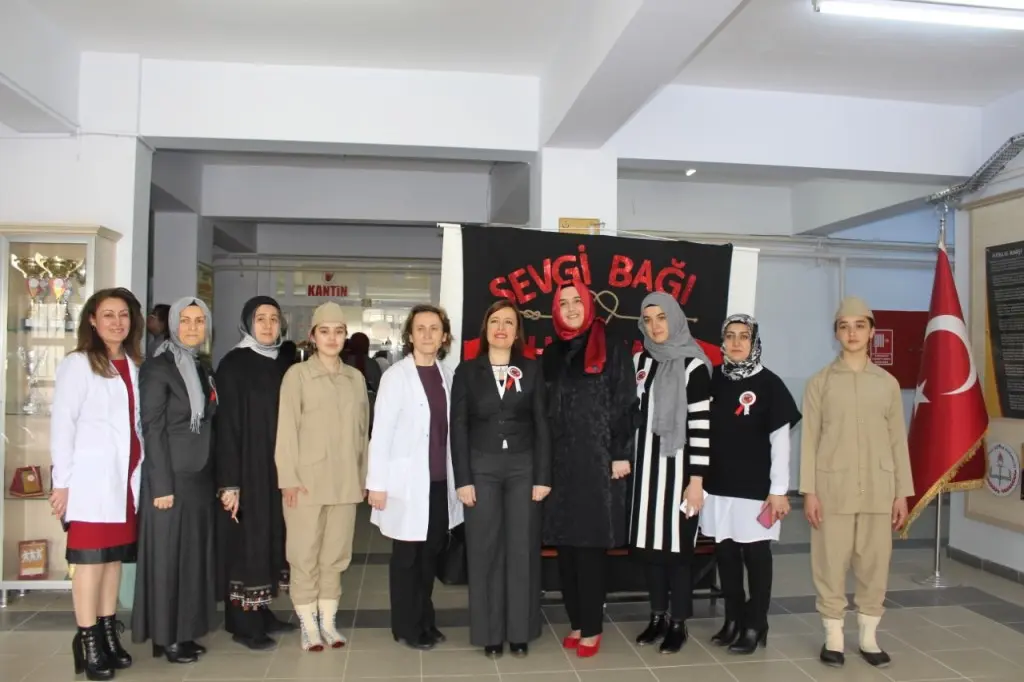 Haber: Yenimahalle Mesleki ve Teknik Anadolu Lisesinden Sevgi Bağı Programı - Öne Çıkan