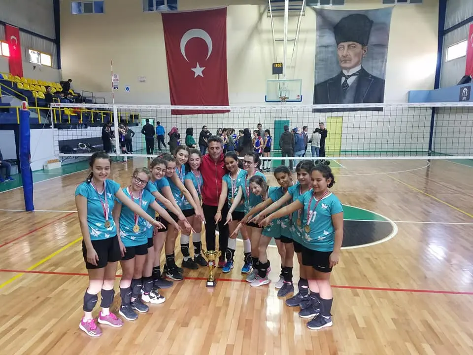 Haber: ŞAMPİYON ŞEHİT MAHMUTBEY ORTAOKULU - Öne Çıkan