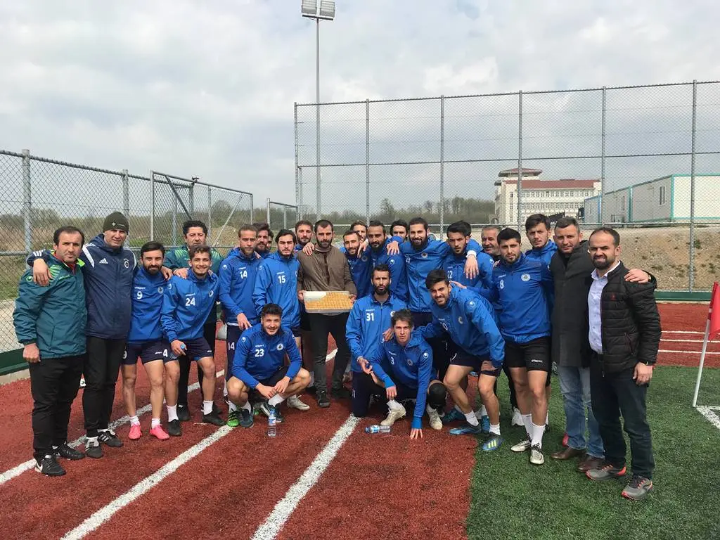 Haber: Pehlivan’dan Futbolculara Tatlı Sürprizi - Öne Çıkan