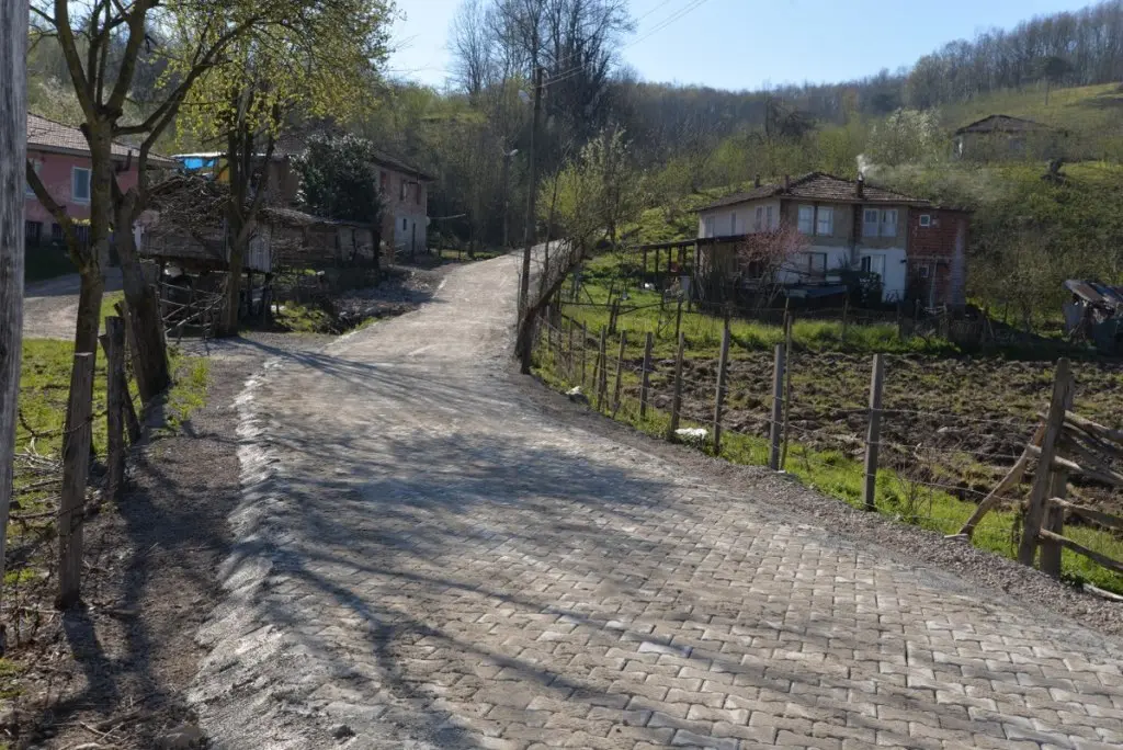 Haber: Uzuncaorman ve Balıklı İhsaniye’ye kilit parke - Galeri-3