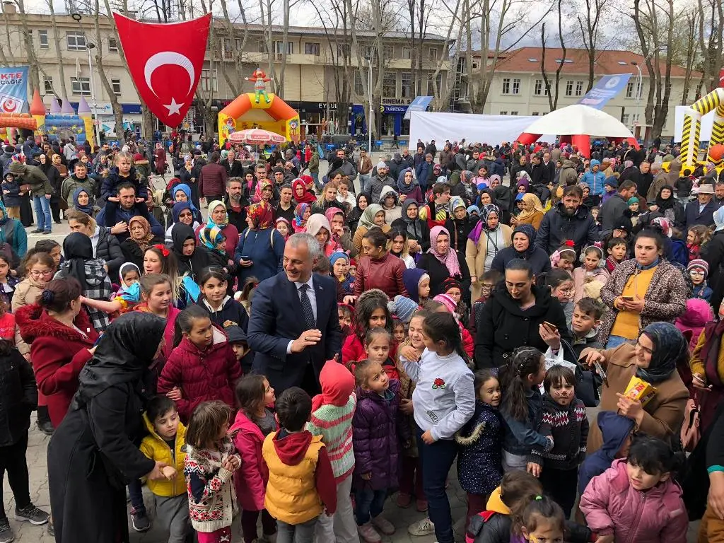 Haber: Babaoğlu: Hendek’te çocuklar hep mutlu olacak - Galeri-1