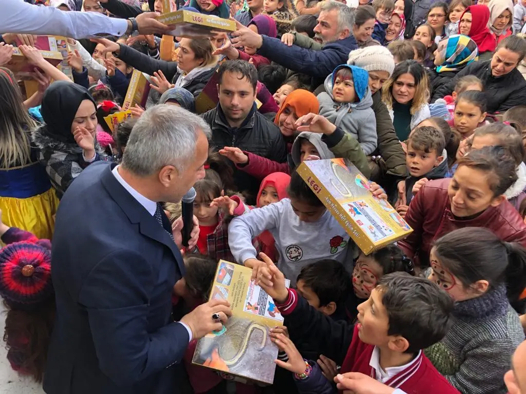 Haber: Babaoğlu: Hendek’te çocuklar hep mutlu olacak - Galeri-7