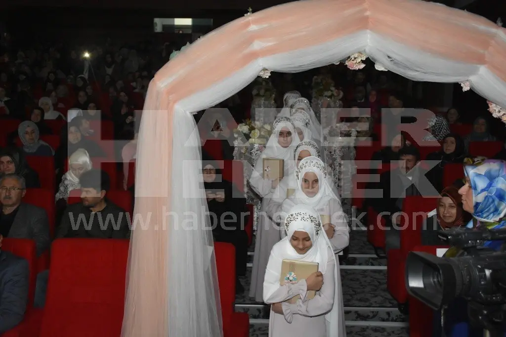 Haber: Küçük Hafızlara Merasim - Galeri-3