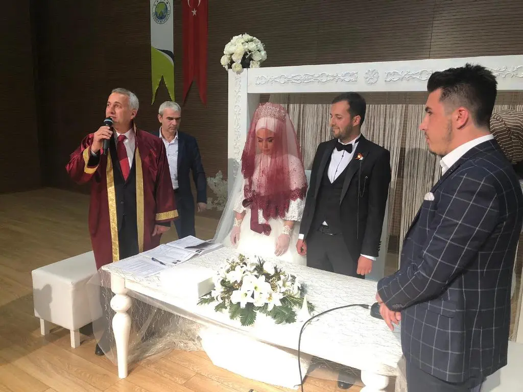 Haber: Babaoğlu ilk nikahını kıydı - Galeri-4