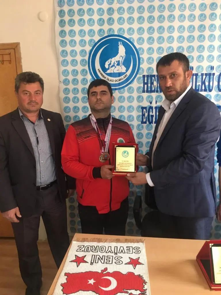 Haber: Hendek Ülkü Ocakları Şampiyonları Ağırladı - Galeri-1