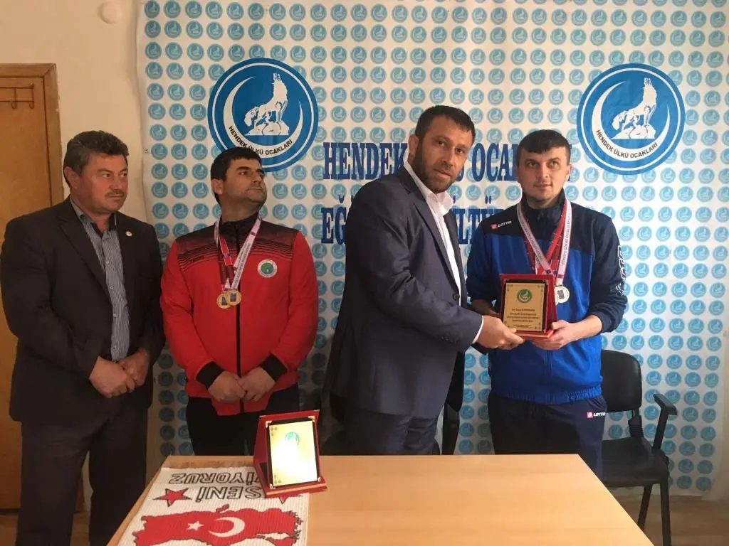 Haber: Hendek Ülkü Ocakları Şampiyonları Ağırladı - Galeri-3