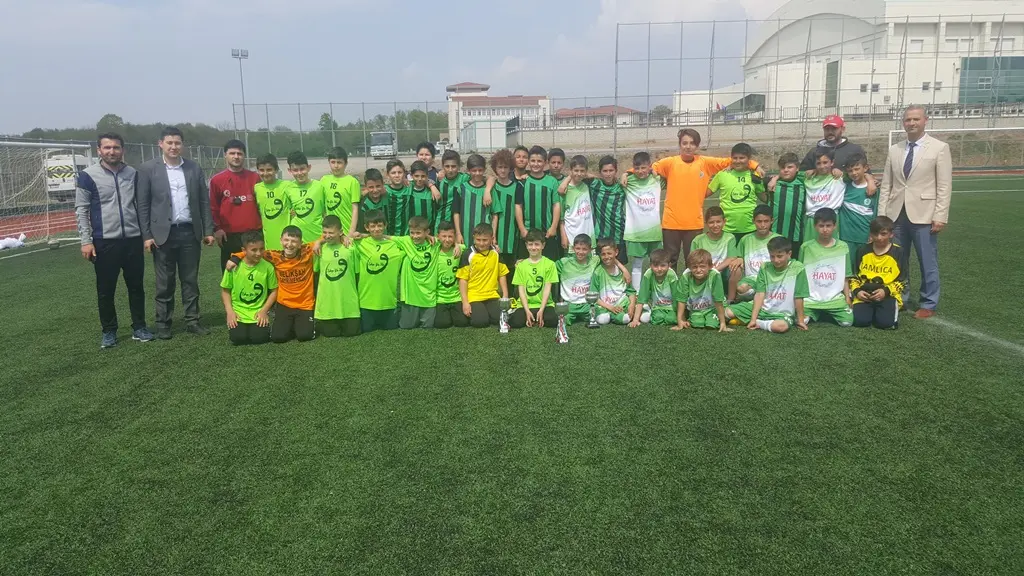 Haber: Küçük Erkekler Futbol Müsabakaları Sona Erdi - Öne Çıkan