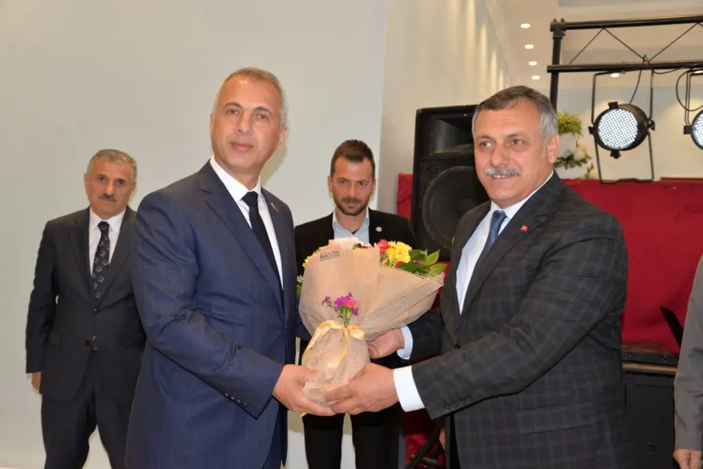 Haber: Hendek'in Yeni Muhtarları Görevde - Galeri-9