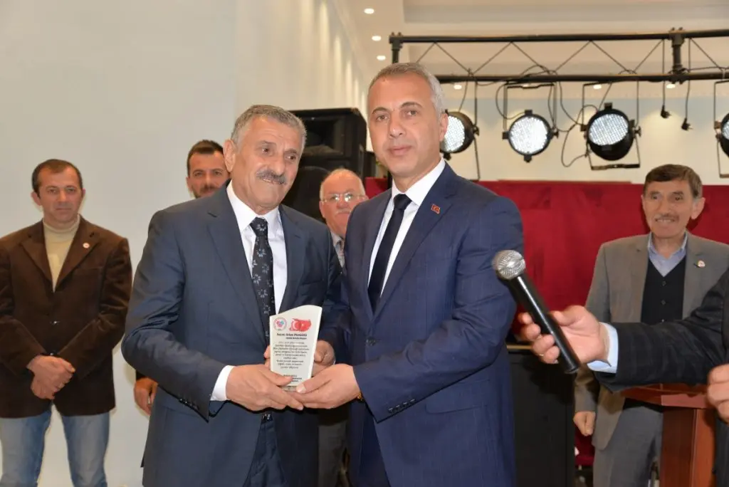 Haber: Hendek'in Yeni Muhtarları Görevde - Galeri-17