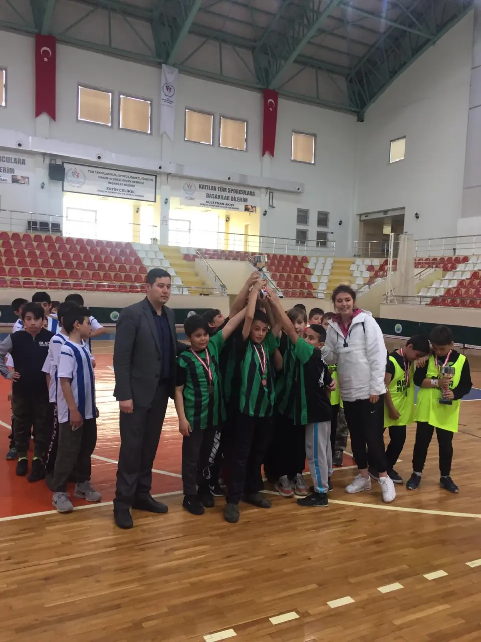Haber: Yakan Top’u Fatih Ortaokulu kazandı - Galeri-3