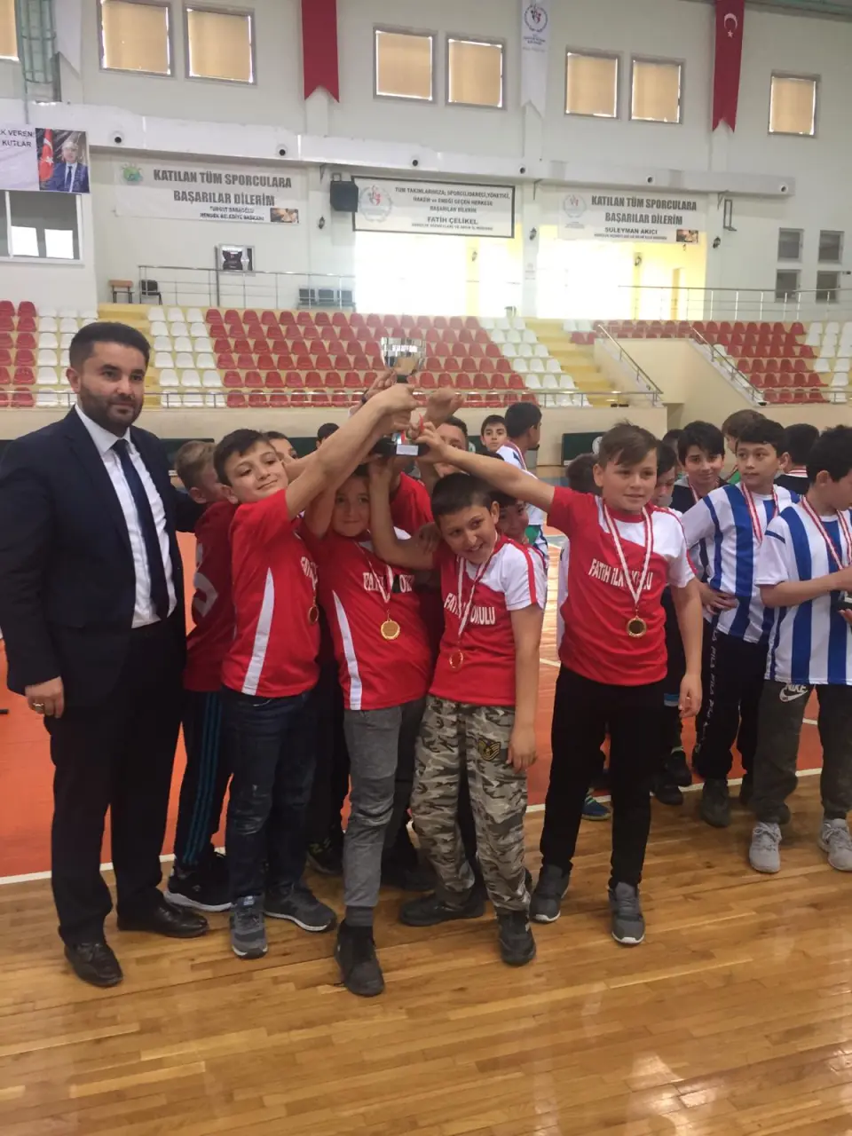 Haber: Yakan Top’u Fatih Ortaokulu kazandı - Galeri-1