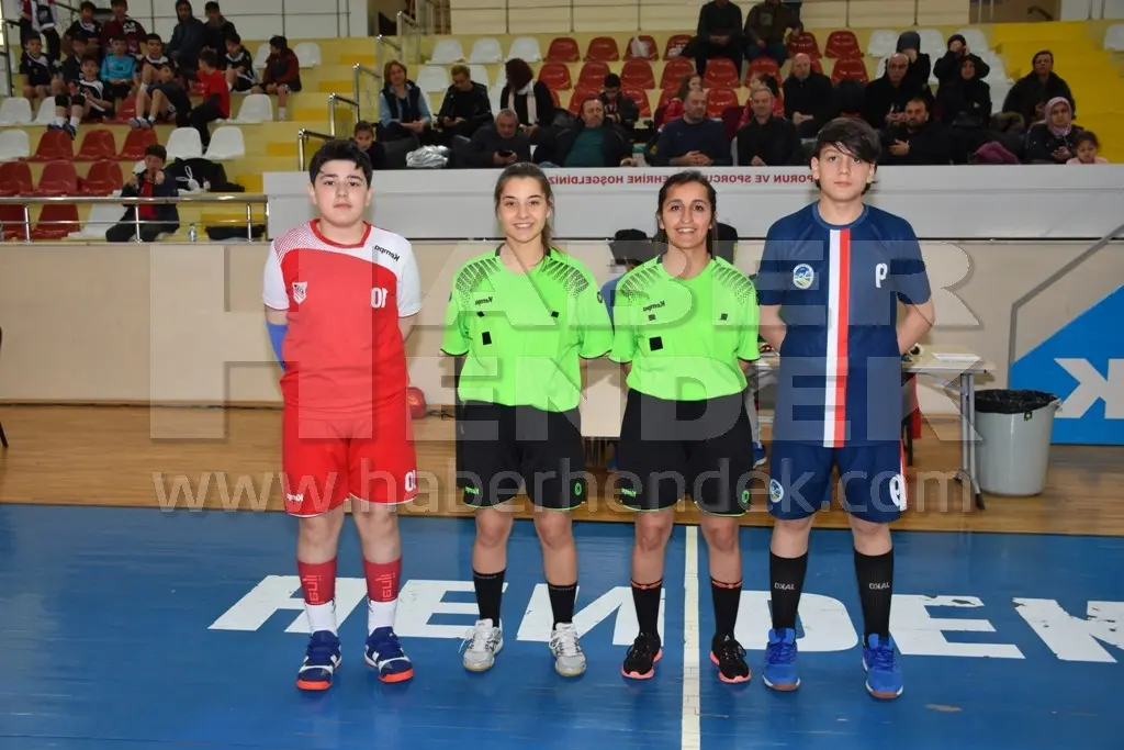 Haber: Minikler Hentbolda Büyükşehir İlk Maçtan Galip Ayrıldı - Galeri-2